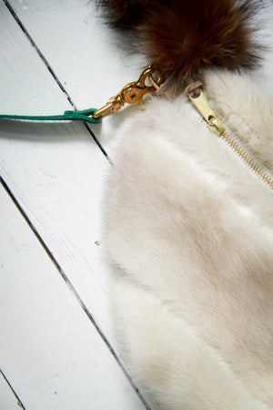 wayne sling bag | white mink