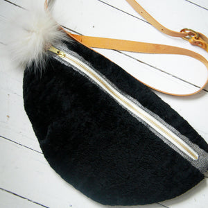 wayne sling bag | black shearling